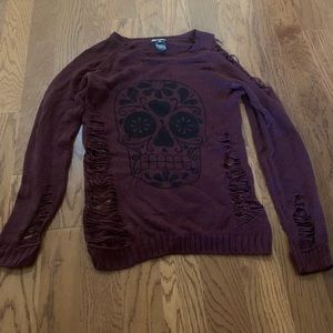 Burgundy distressed sweater with skull